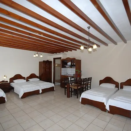 صن أوف ميكونوس استوديوز Klouvas